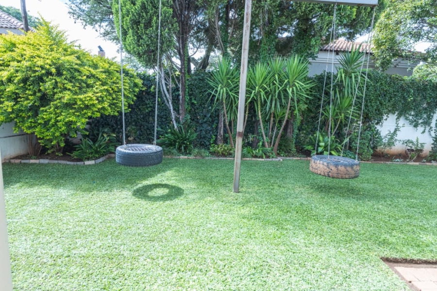 To Let 5 Bedroom Property for Rent in Wilkoppies North West